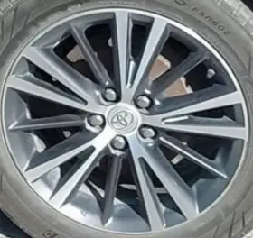 560-75150b Toyota 2016 Corolla Oe Wheel Sedan 16x6-1/2 15 Spoke Straight Gray Inlay