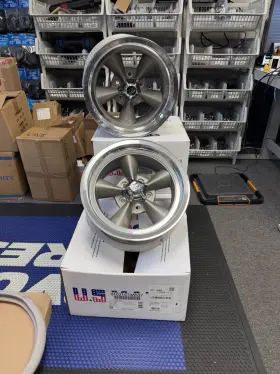 U10215706537 Us Mags 4 Wheels U102 Standard Gray Staggered 15x7 And 15x8 5x114.3 5x4.5 Ford