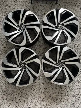 3cm601025c Volkswagen Vw Oem Finished 20 Inch Wheels Excellent Condition