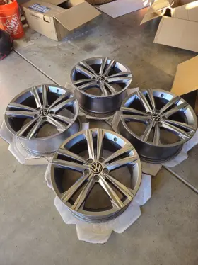 3g8071498z49 Volkswagen Vw Oem 18 Inch Wheels / Sebring - Galvano Grey