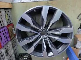 3qf601125f Volkswagen 21 Inch Vw Wheel 1 Oem Used P#3qf601125 Machined And Charcoal 5 Double Spokes