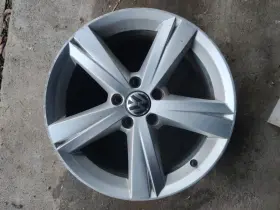 560-69928 Volkswagen Wheel 17x7 Alloy 5 Spoke Fits 12-15 Passat Oem