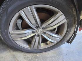 Volkswagen 560-70040 Wheel 19x7 Alloy 5 Solid Spoke Fits 18-21 Tiguan 754968