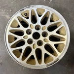 #9011 97-99 Jeep Cherokee Oe Used Wheel 15" 5CC18LY2 Machined Gold. Price: $125.00.