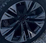 2024 Q8 Oe Wheel 22X10 5 Double Spoke Audi Used. Price: $614.80.