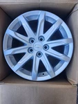 Cadillac Ct-s 2014 2015 2016 17" Oem Wheel Rim 20984815 Remanufactured. Price: $225.00.