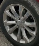 2019 300 Oe Wheel 19X7-1/2 10 Spoke Flared Polished Chrysler Used. Price: $323.30.