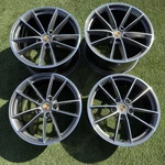 Set Of 4 Oem Genuine Porsche 911 992 2020-2025 Classic Iii 20/21" Wheels Rims Used. Price: $2499.99.