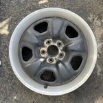 Chevrolet Steel Black And Silver Lip Camaro Original Wheel 18X7.5 2010-2013 5440 Used. Price: $129.97.