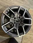 2022 2025 Rivian R1S R1T Machined Charcoal Oem Wheel PT00001890-E #4 Used. Price: $550.00.
