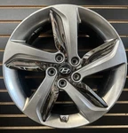 18" Hyundai 18X7.5 Veloster Silver Wheel Oem Rim Factory Stock 2013-2015 Used. Price: $175.00.