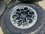 17" Gmc Sierra Chevy Silverado Oem Beadlock Wheels Rims Canyon New. Price: $1615.50.