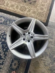 Mercedes W221 S550 CL550 Amg 9.5 X 19" Rear Wheel Rim Silver 2214016102 Oem Used. Price: $275.00.