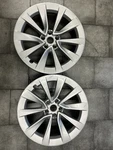 Factory Tesla Model Wheel Sport Oem 19 Genuine Original 96231 1044224-00-A Used. Price: $250.00.