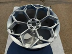 1X Oem Silver Lamborghini Urus Performante Front Wheel 10JX23" 4ML601025BS Used. Price: $1100.00.