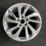 Hyundai Tucson Oem Wheel 17 2016-2018 Original Factory Rim 52910D3200 70889B Used. Price: $127.26.