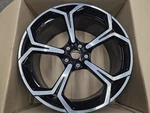 Lamborghini Urus 22" Front Rim Wheel Oem 4ML601025P 10X22 Used. Price: $2000.00.