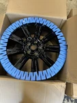 2022 Land Rover Genuine Alloy Wheel 21" Spoke 'style 9001' LR078437 New. Price: $250.00.