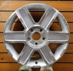 18" Gmc Terrain Wheel Rim Factory Oem 5450 2010-2014 Machined Silver Used. Price: $129.95.