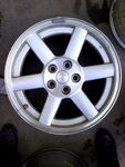 Wheel 17X7-1/2 Aluminum Painted Silver Fits 05-07 Liberty 492495 Used. Price: $140.00.