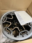 Oem 17" 23-24 Gmc Canyon Colorado AT4X Beadlock Factory Wheel Rim 84605401 New. Price: $549.99.