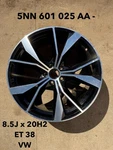 Vw Wheel Very Minor Scratches 20X8.5 Part #5NN.601.025.AA - 8.5J 20H2 Et 38 Used. Price: $300.00.