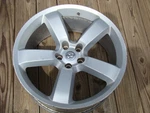 2006-2010 Dodge Charger Aftermarket 20X9 Polished Aluminum Rim Used. Price: $85.00.