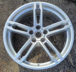 2022 2023 Porsche Macan 19" 19X8.5 Oem Silver Used Front Wheel 67368. Price: $275.00.