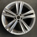 Volkswagen Silver Atlas Factory Wheel 20" 2018-2020 Rim Original Oem 70031A Used. Price: $159.97.