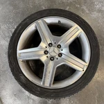 Mercedes Wheel Rim Tire Front 19" 19X8.5 255/40 R19 W221 S550 S600 Amg Oem Used. Price: $349.00.