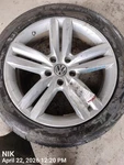 Wheel/rim Only Oem 11-17 Volkswagen Touareg Used. Price: $200.00.