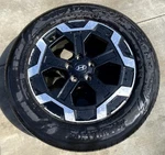 Hyundai Santa Fe 18" Black & Machined Alloy Wheel W/tire (ONLY#1) 24-25 106968 Used. Price: $280.00.