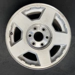 Chevrolet Machined Silver Suburban 1500 Tahoe Original Wheel 17" 2004-2007 5196 Used. Price: $136.97.