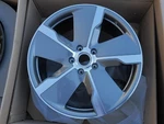 New 21" Porsche Taycan Turbo Front Left Exclusive Design Oem Factory Wheel Rim. Price: $990.00.