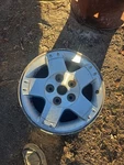 2002-2007 Dodge Durango 17" Factory Oem Wheel Rim Silver Spoke 5X139.7 N69 Used. Price: $110.00.