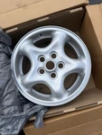 Wheel Rim Land Rover Discovery 16 1999-2004 ANR4848MNH Oe 72157 Remanufactured. Price: $75.00.