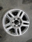 2005 2006 Ford Expedition Wheel 17X7-1/2 Aluminum Spoke Used. Price: $89.96.